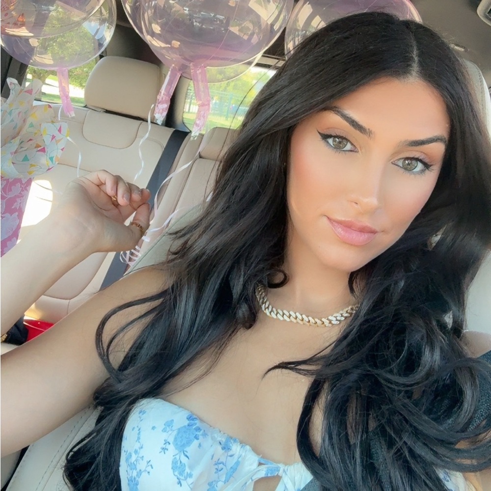 Meet your Posher, Aneta